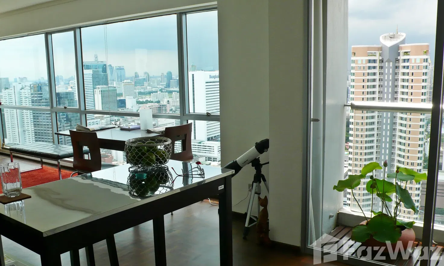 picture "Silom Suite" Condo 102 sqm corner unit -stunning open view! - 2/6