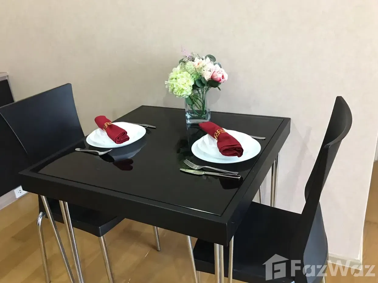 รูป ขาย คอนโด 2 ห้องนอน ในโครงการ ไฮฟ์ สาทร - รูปที่ 8/10