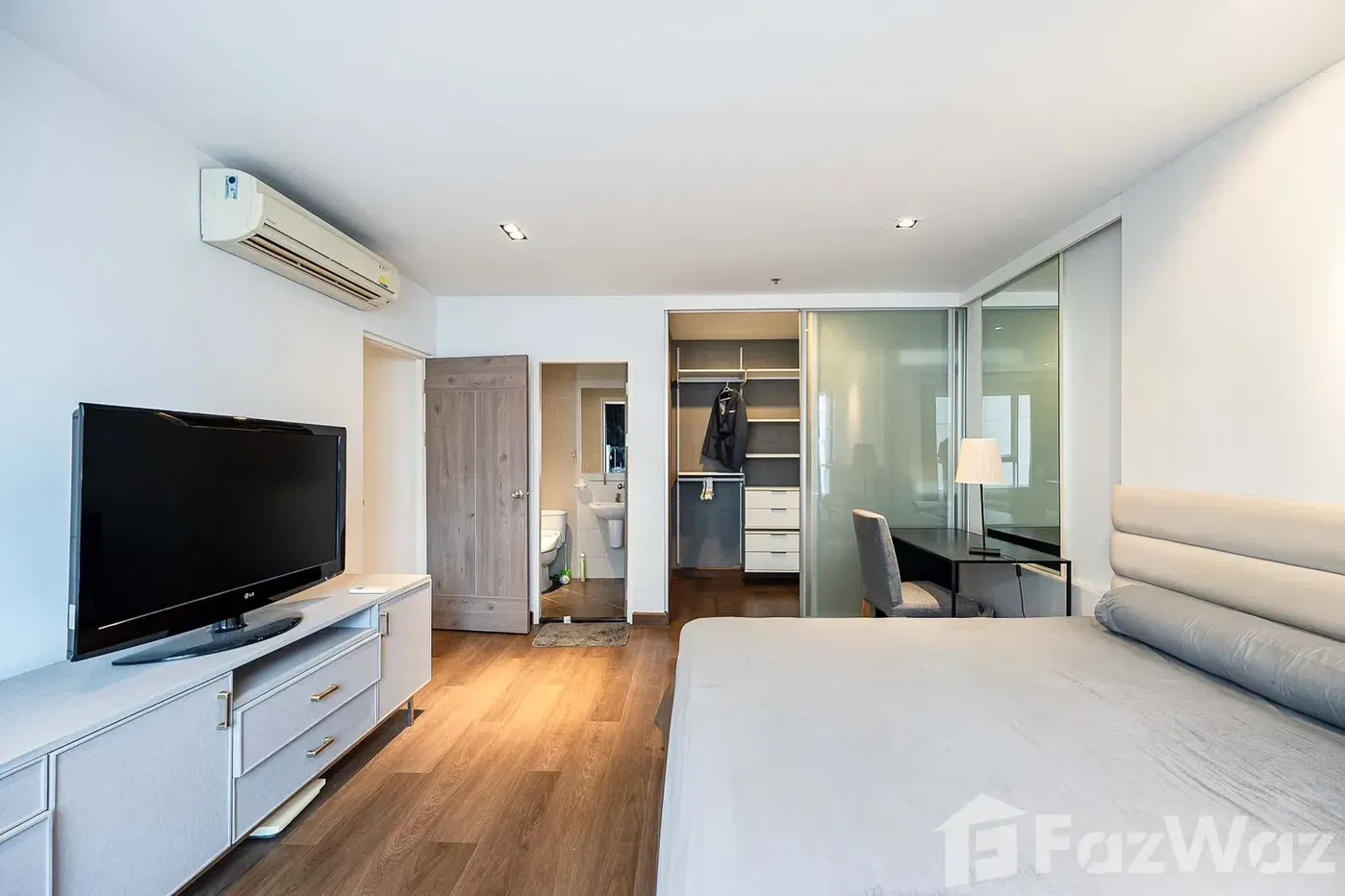 picture 2 Bedroom Condo for sale at Condo One X Sukhumvit 26 - 7/9