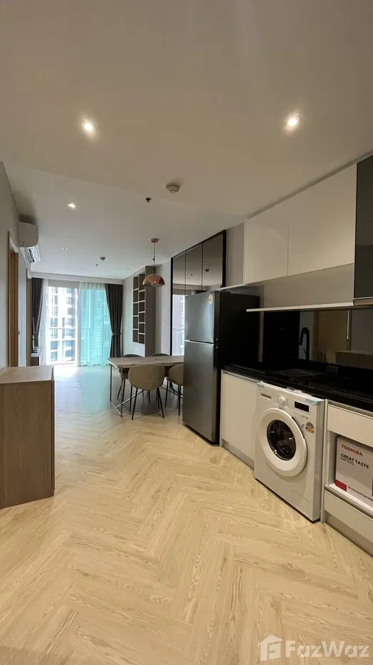 picture Sky Walk Condo | Iconic Phra Khanong | Premium Views - 1/8