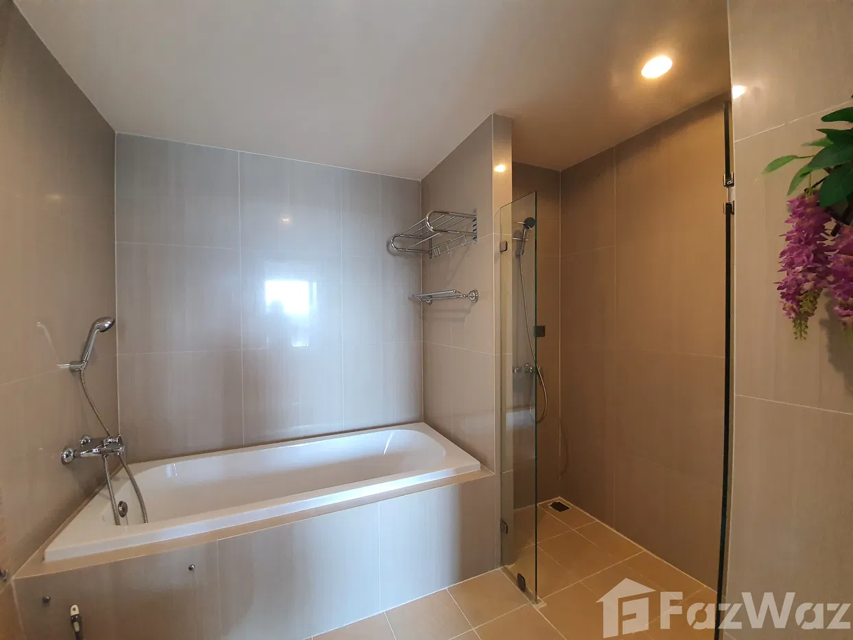 picture Nicely renovated condo in downtown Hua Hin with Seaview - 9/10