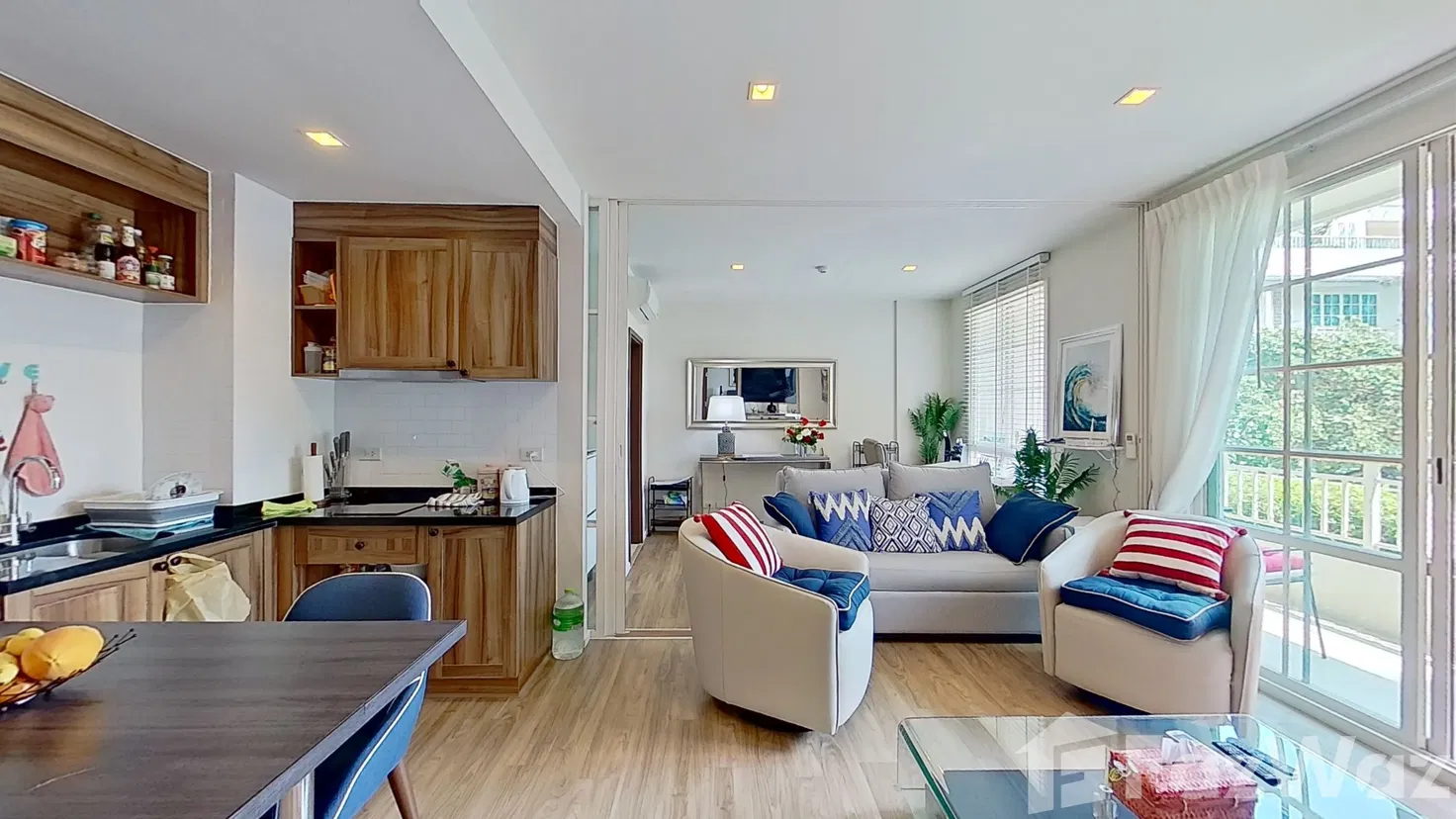 picture 2 Bedroom Condo for sale at Autumn Condominium - 2/8