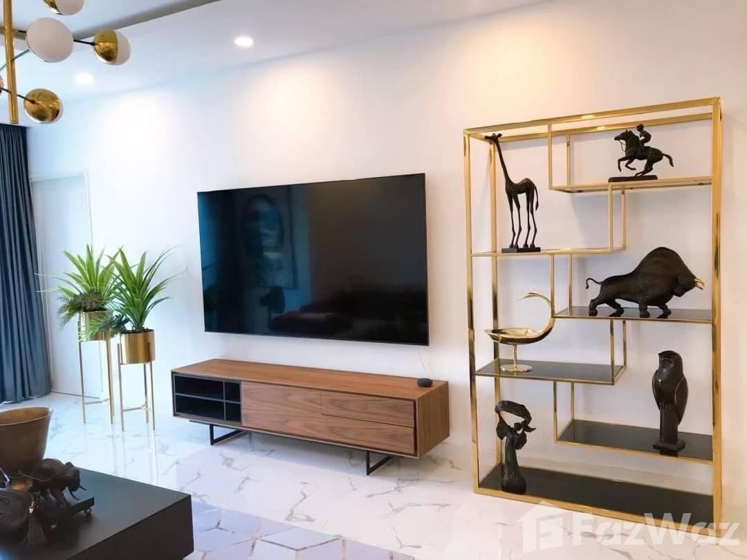 picture Newly Renovated - 2/6
