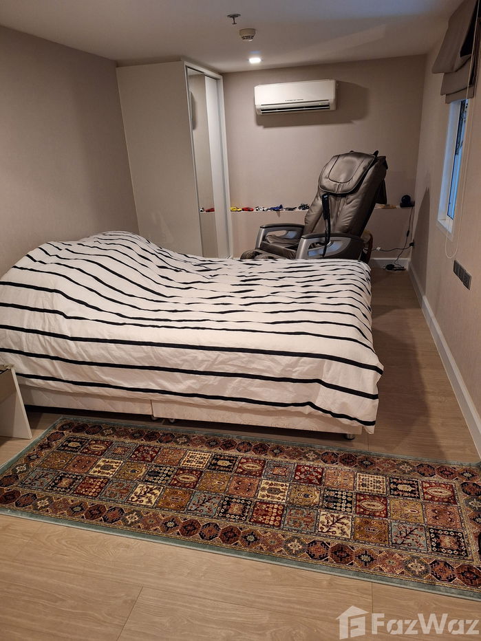 picture Homely Warm Family Abode Far from the Maddening Crowd - 8/13