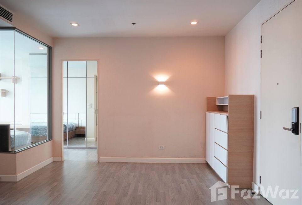 picture 1 Bedroom Condo for sale at The Room BTS Wongwian Yai - 3/15