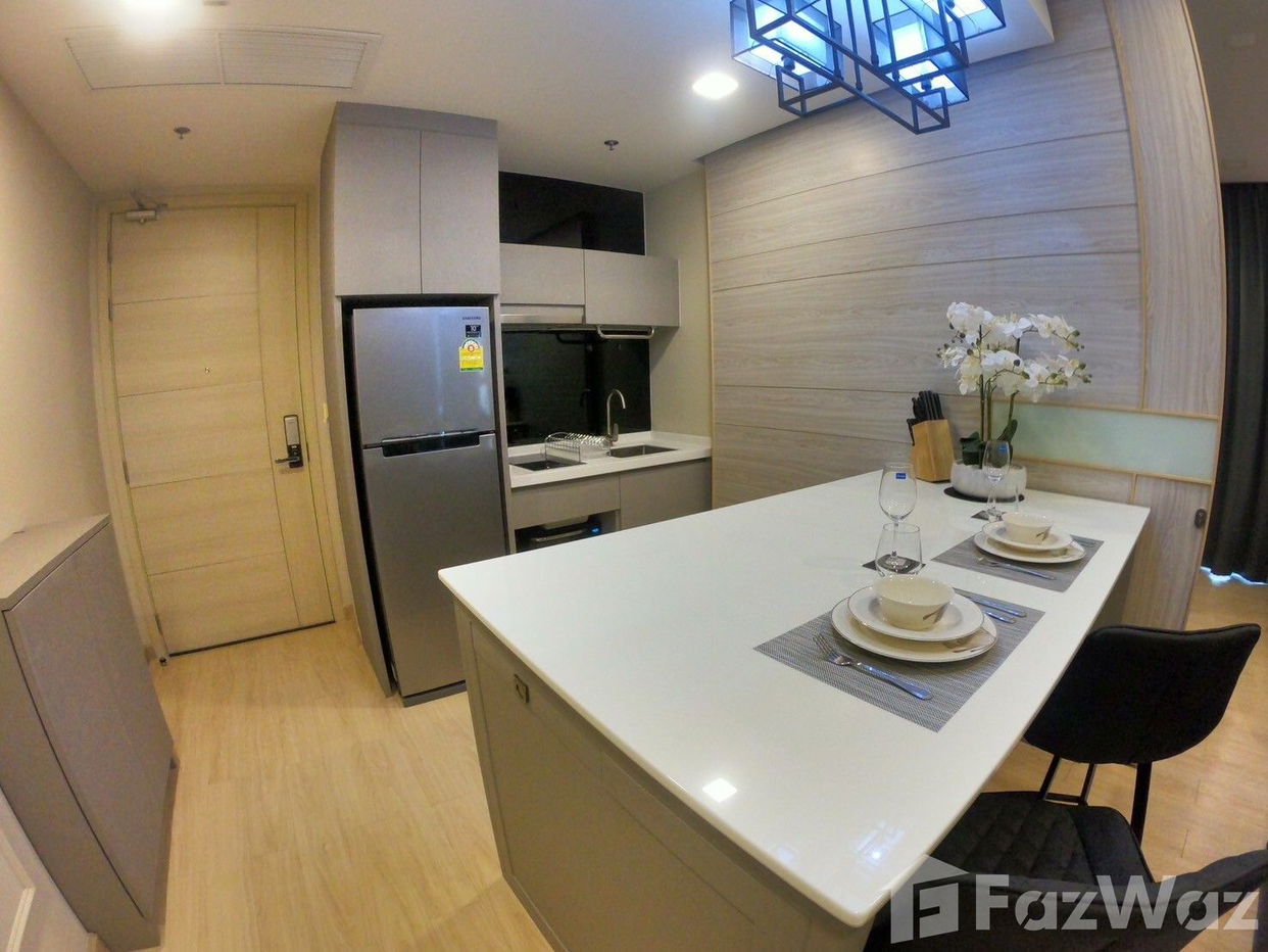picture Beachfront Luxury Condominium at Jomtien Beach - 9/12