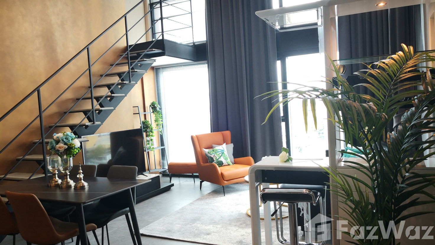 picture 2 Bedroom Condo for sale at The Lofts Silom - 1/12