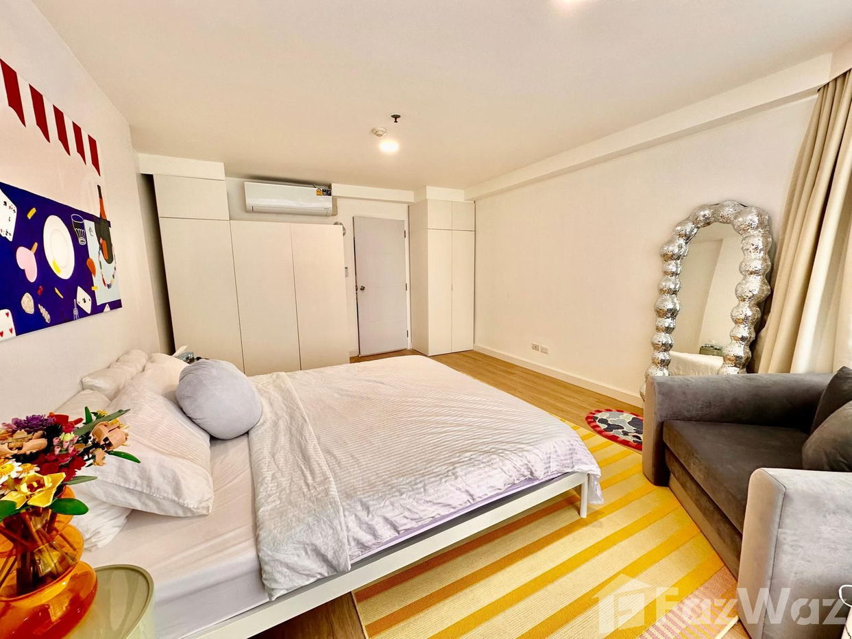 picture Bright Cheerful Renovated Unit Great Investment - 14/16