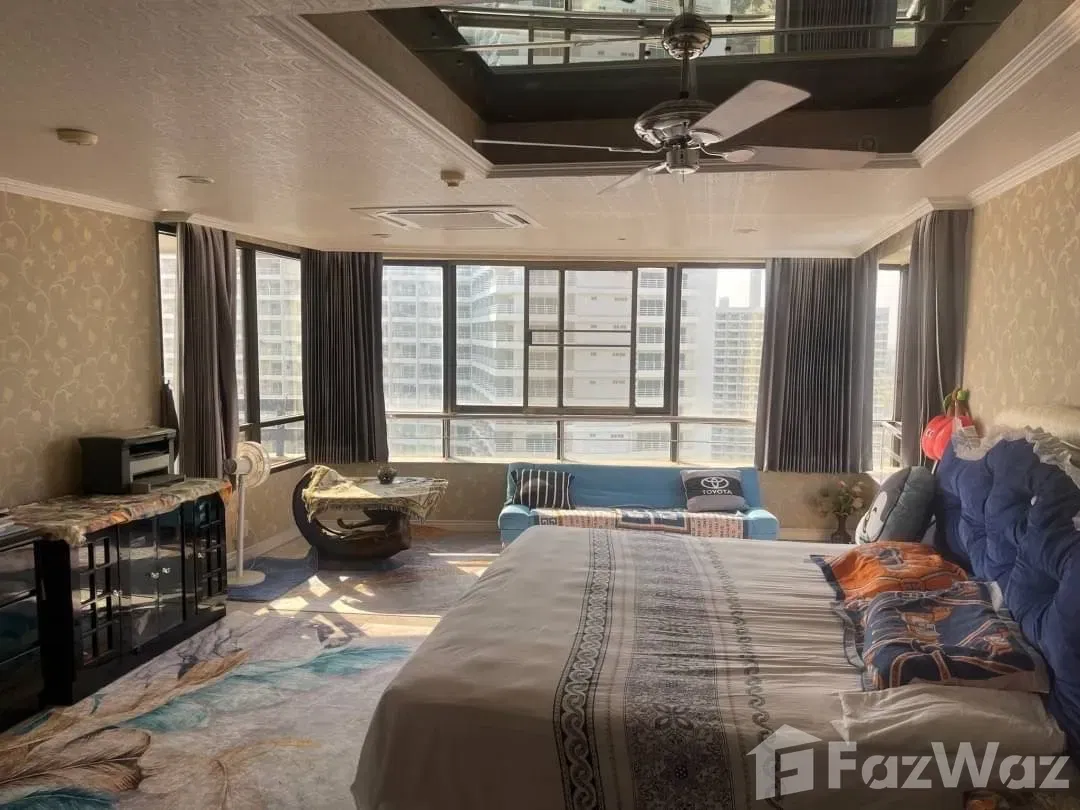 picture Spacious 2BR Sea View Condo | Beachfront Jomtien Living - 8/10