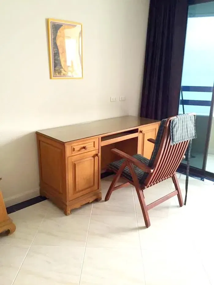 picture Welcome Home to Your Perfect Cozy Condo! - 6/12