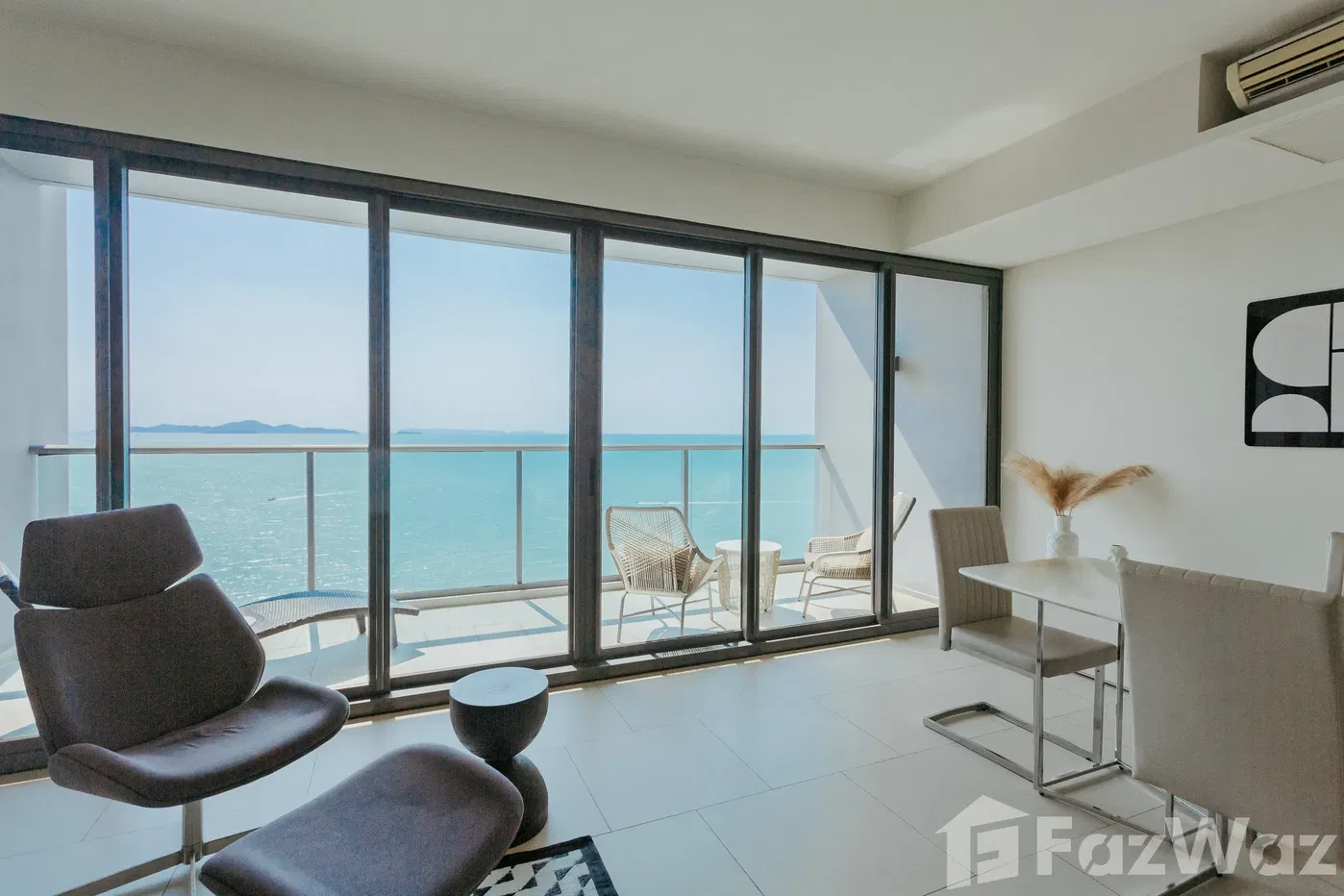 picture 2 Bedrooms, 2 Bathrooms ,Zire for Rent - Wongamat Beachfront - 4/17