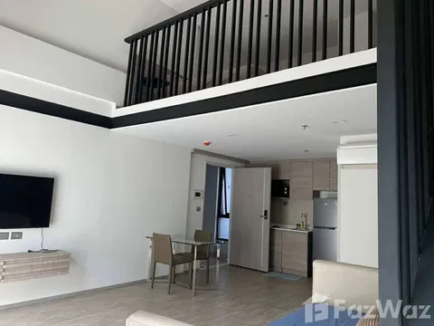 Exclusive special luxury condo duplex in Aeras