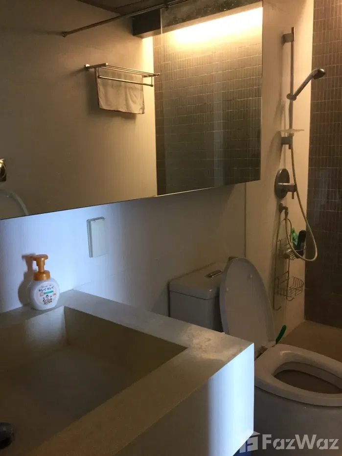 picture Tastefully furnished condo with access to main road - 8/13