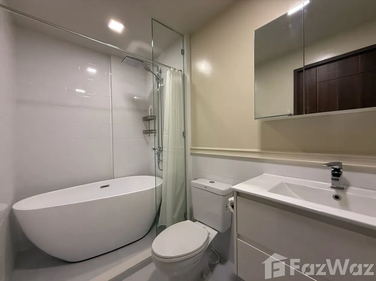 picture Newly Renovated 1 bed condo with Stunning Mountain Views - 36/67