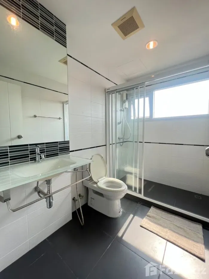 picture 2 Bedroom Condo for sale at Centric Sea - 7/10