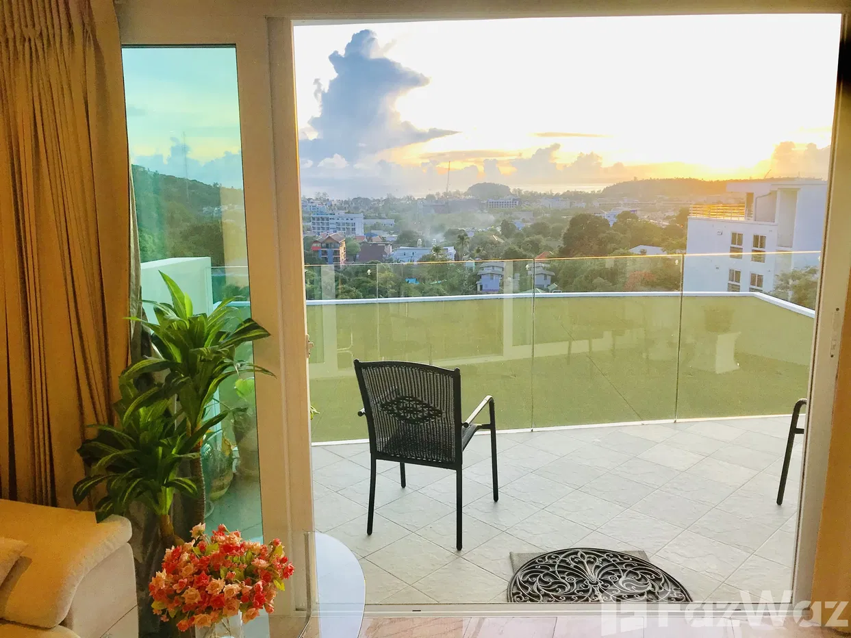 picture Pink Marble floor,Best spot for sunset ,close to restaurant - 2/4