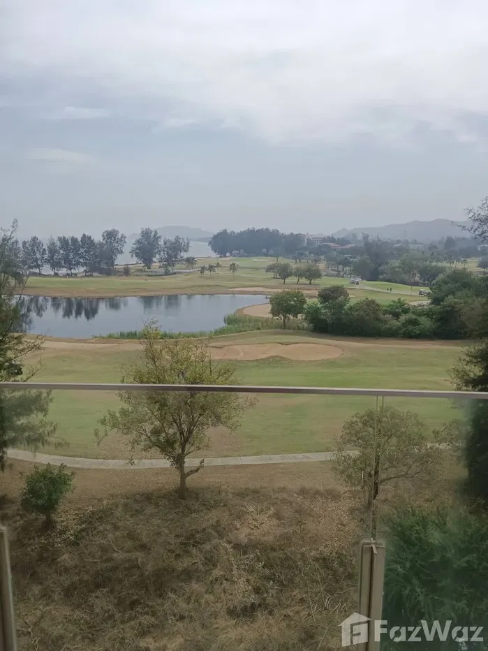 picture Top Floor with Park view - 1/12
