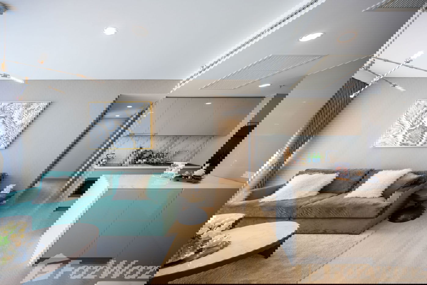 picture Siamese Exclusive Queens 2 bedrooms 2 bathrooms Show Unit - 9/16