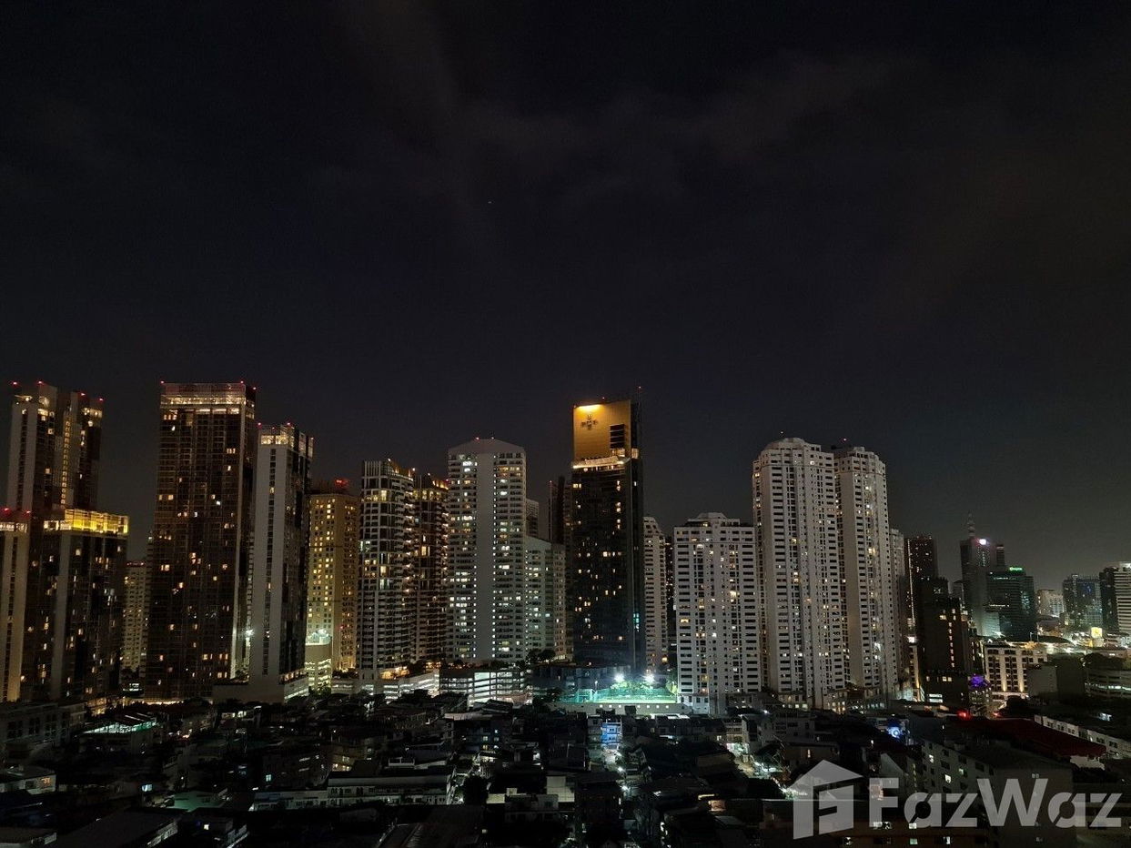 picture Siamese Exclusive Queens 2 bedrooms 2 bathrooms Show Unit - 16/16