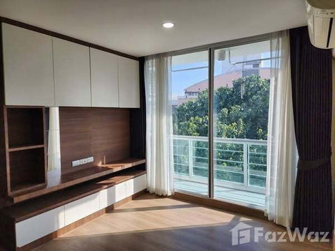 2 Bedroom Condo for sale at Chateau In Town Phaholyothin 14-2