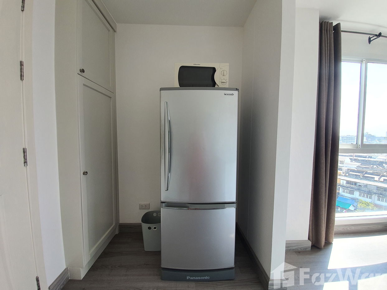 picture Nicely renovated condo in downtown Hua Hin with Seaview - 5/10