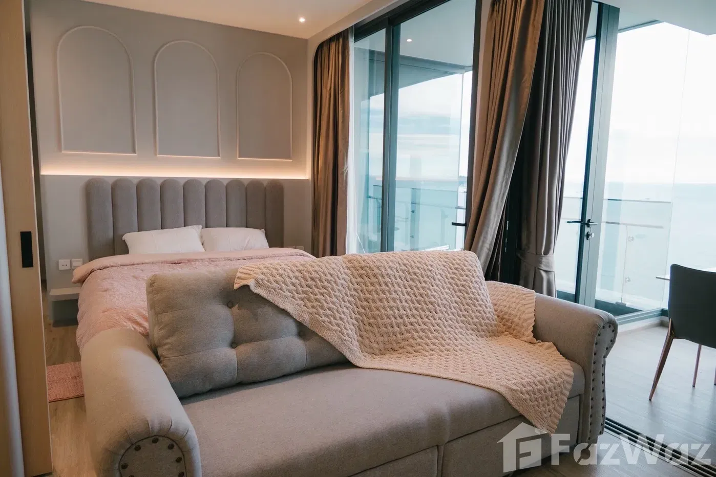 รูป Sea View Condo in Pattaya 1 BR 57sqm, Beachfront living - รูปที่ 7/19