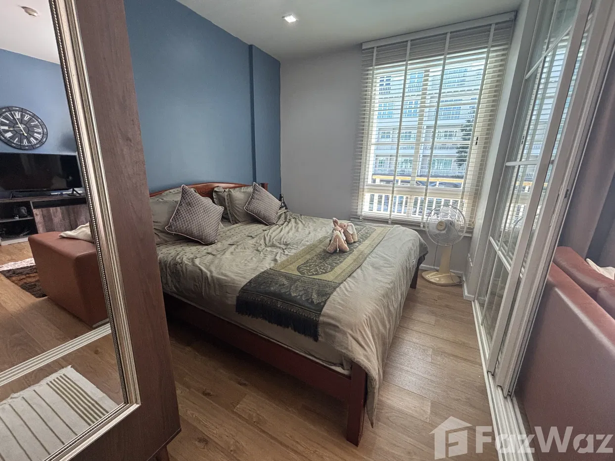 picture 1 Bedroom Condo with Pool View for Sale at Autumn - 6/9