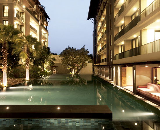 รูป Raveevan Suites - รูปที่ 1/8