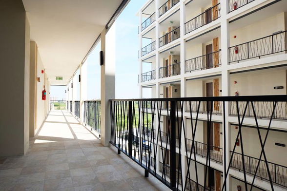 Project Light stage condo Picture - 3/3