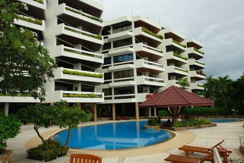 รูป Garden Cliff Condominium - รูปที่ 1/1