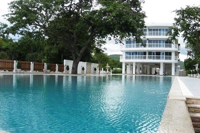 บ้านสรวลริมทราย