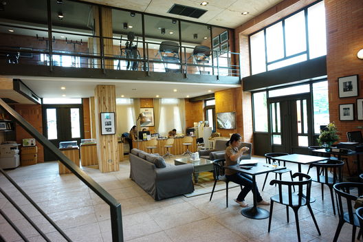 รูป Groovy Condo - รูปที่ 2/8