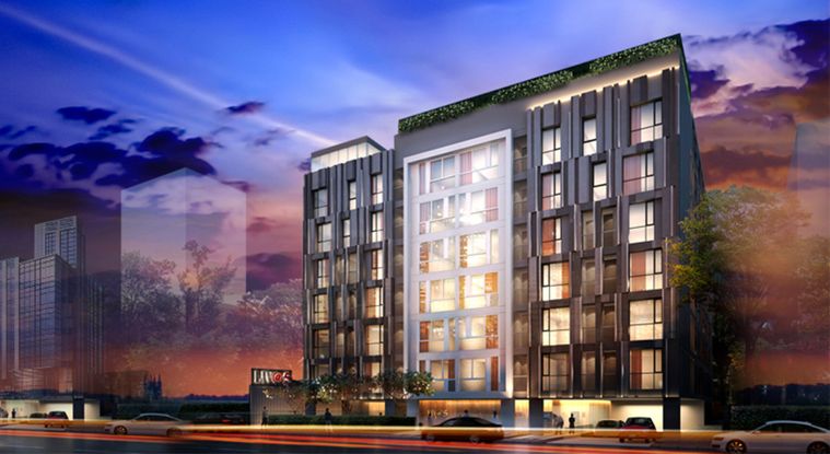 ลิฟว์ แอท ไฟว์