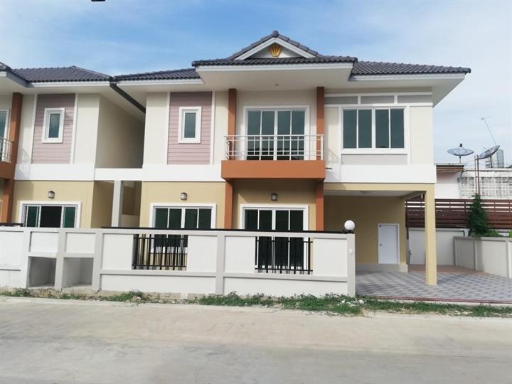 บ้านเเฝด