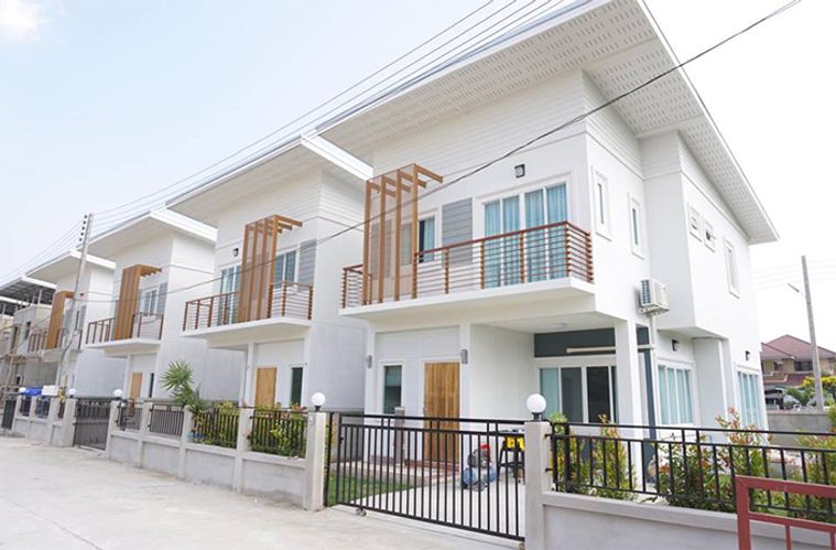 บ้านเพ็ญมณี 4