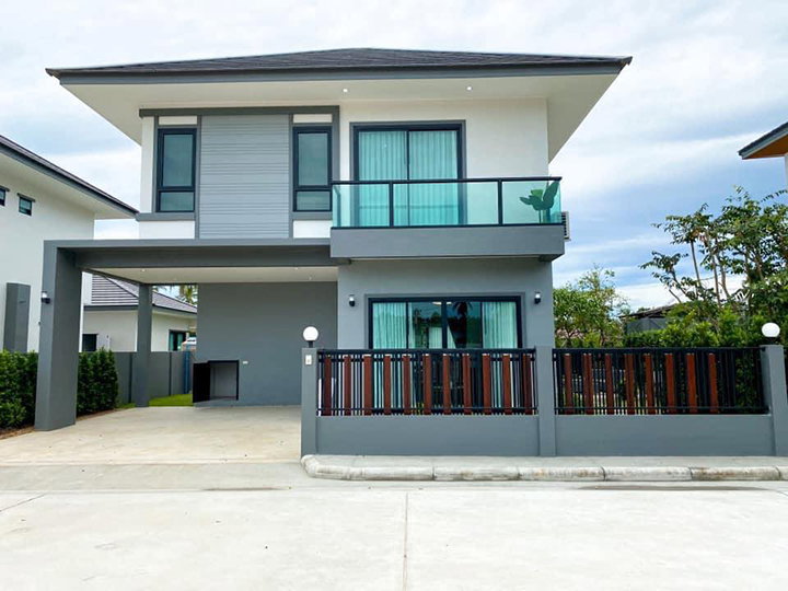 บ้านเดี่ยวใหญ่ 2 ชั้น