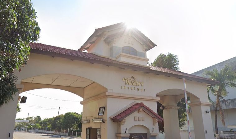 Baan Chonlada Sai Mai