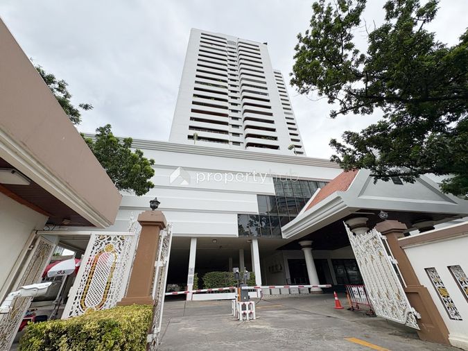 โอเรียลเต็ล ทาวเวอร์