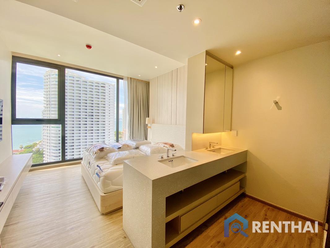 picture Luxury Seaview Condo for Rent @ Arom Wongamat | 2 Bedroom Panoramic Ocean View – Fully Furnished - 11/25