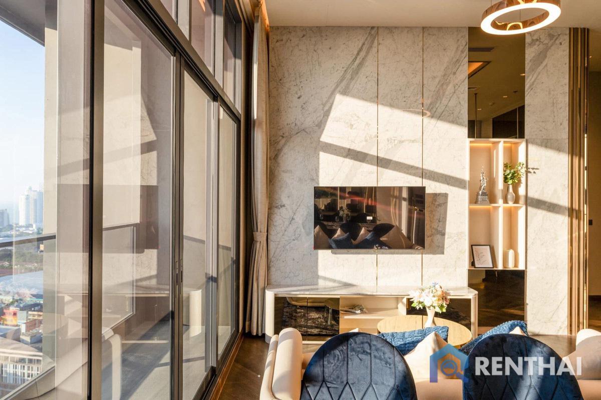 รูป เพนต์เฮาส์สุดหรู บนชั้นสูงสุดของคอนโดใจกลางพัทยา - รูปที่ 11/25