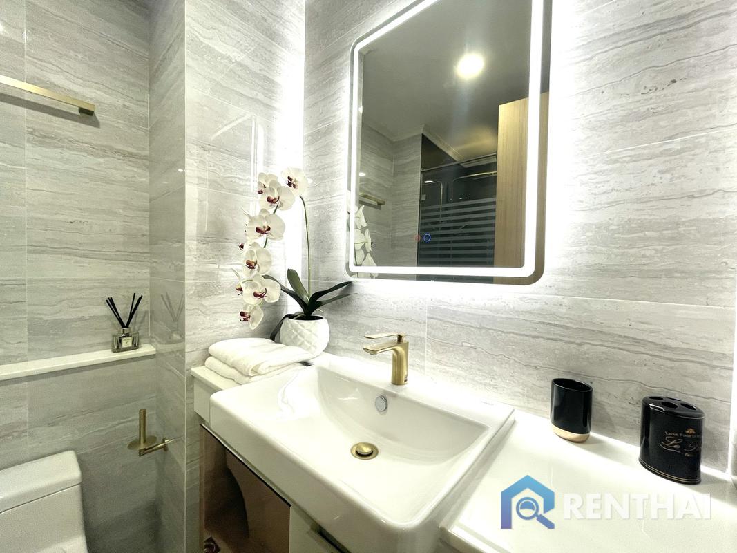 picture For sale condo Studio at Dusit Grand Park 2 - 6/24