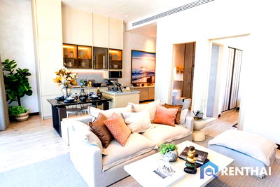 Condos for sale : Beach front condominium  Arom Wongamat  2 bedroom sea view high floor