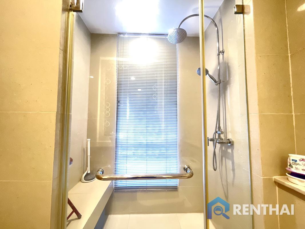 รูป ขายคอนโดเดอะริเวียร่าวงศ์อามาตย์ สตูดิโอ วิวสระว่ายน้ำ โครงการใกล้ทะเลเดินไปทะเลได้ - รูปที่ 13/25