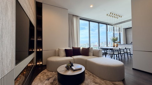 AESTIQ Thonglor 2 Bedroom Private Lift Condo for Sale