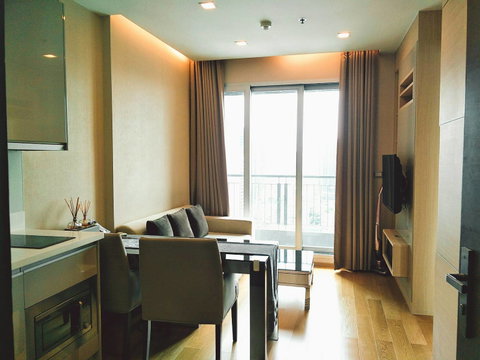 1-Bedroom Condo High Floor