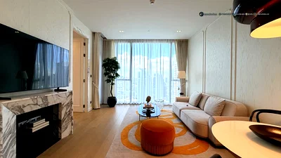 Condos for sale : Discover Luxury Living at The Strand Thonglor - 1BR