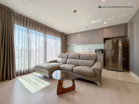 Rhythm Sukhumvit 36-38 Luxury Condo near BTS Thonglor