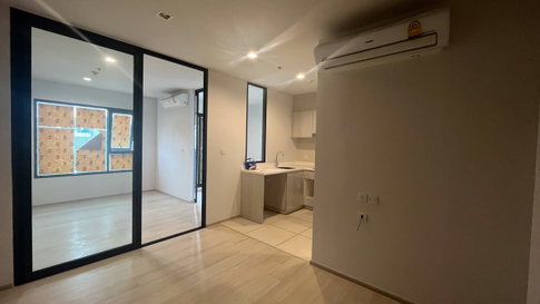 Condo Like New Ploenchit BTS