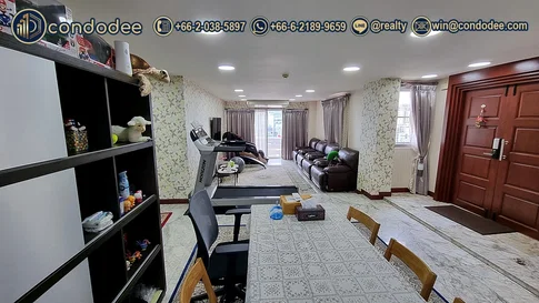 Luxury Spacious Condo for Sale in Sukhumvit 8 | CondoDee